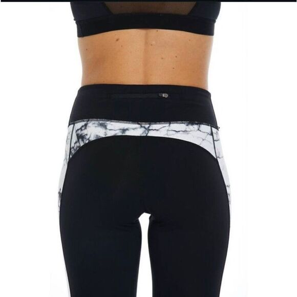 FITWEAR FASHION - NWT- L Sz 8 Black & Marbled Leggings. Super Soft & Sculpting - Picture 11 of 15